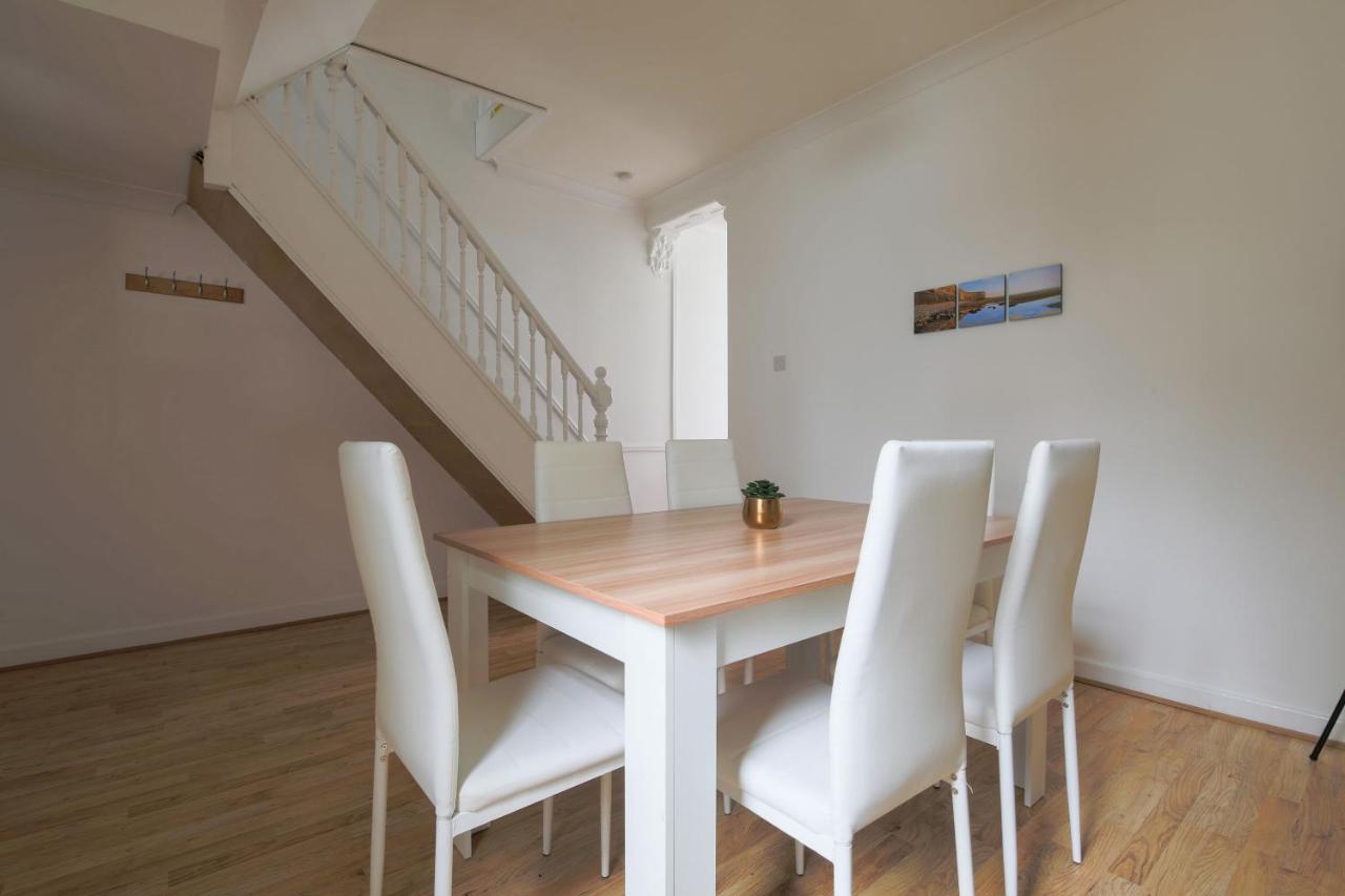 A Perfect 3bd Away From Canton Holiday home Cardiff